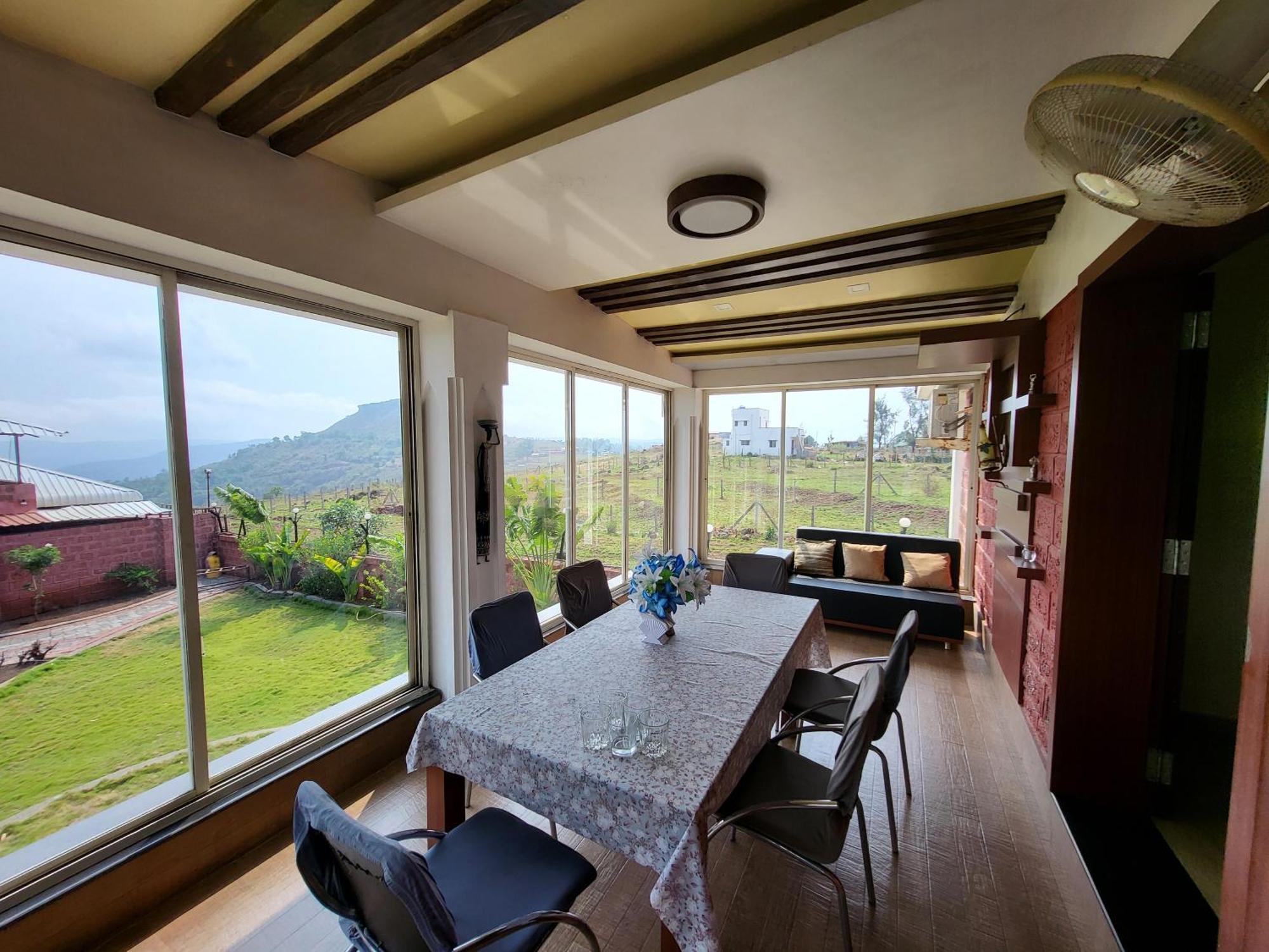 Paras Holiday Home Satara Buitenkant foto