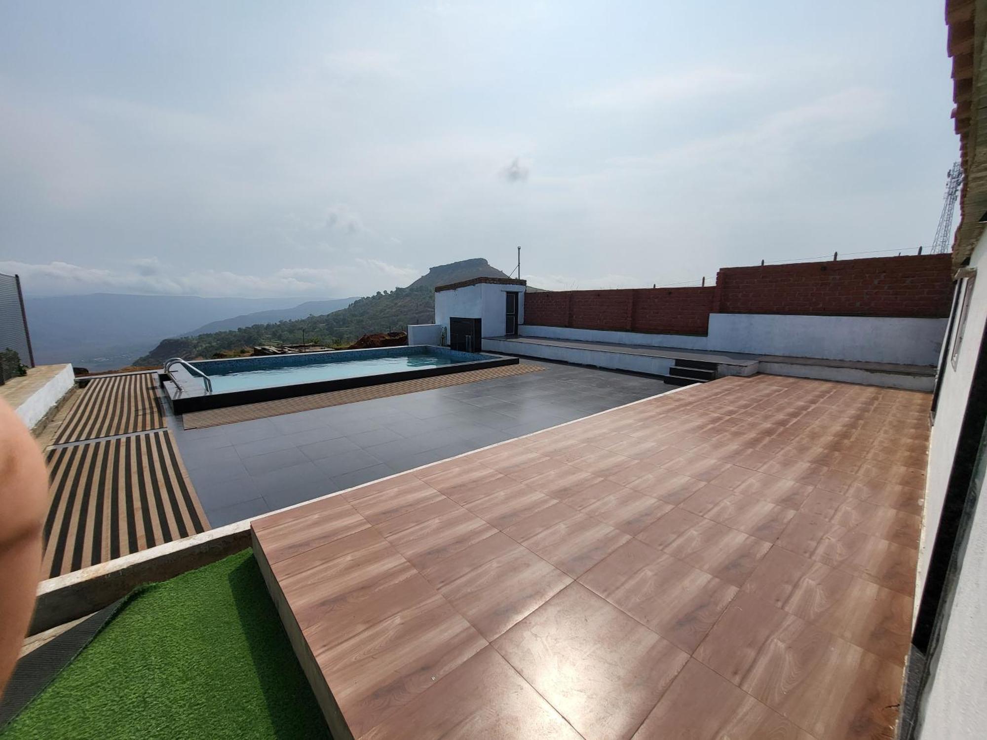 Paras Holiday Home Satara Buitenkant foto