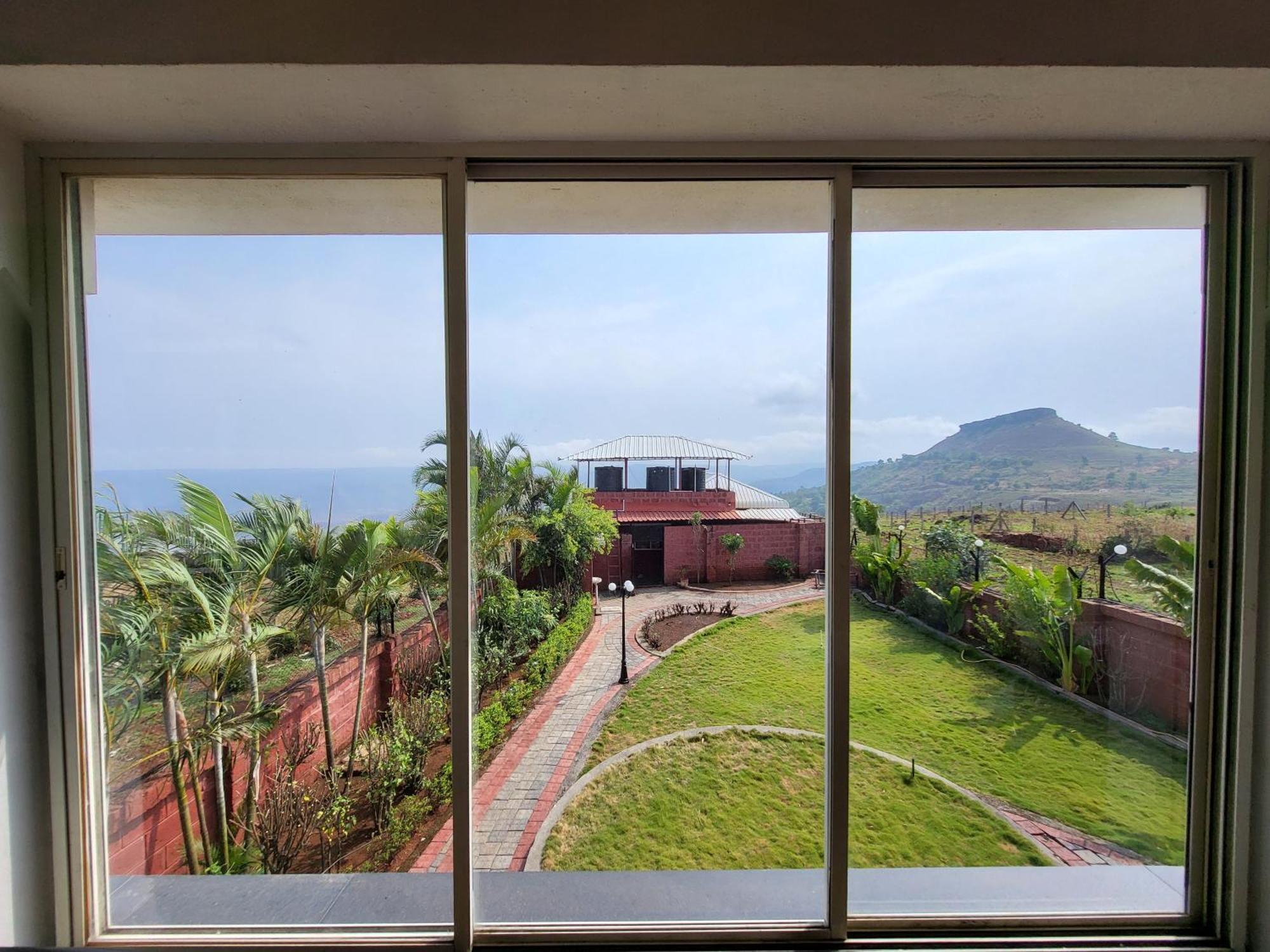 Paras Holiday Home Satara Buitenkant foto