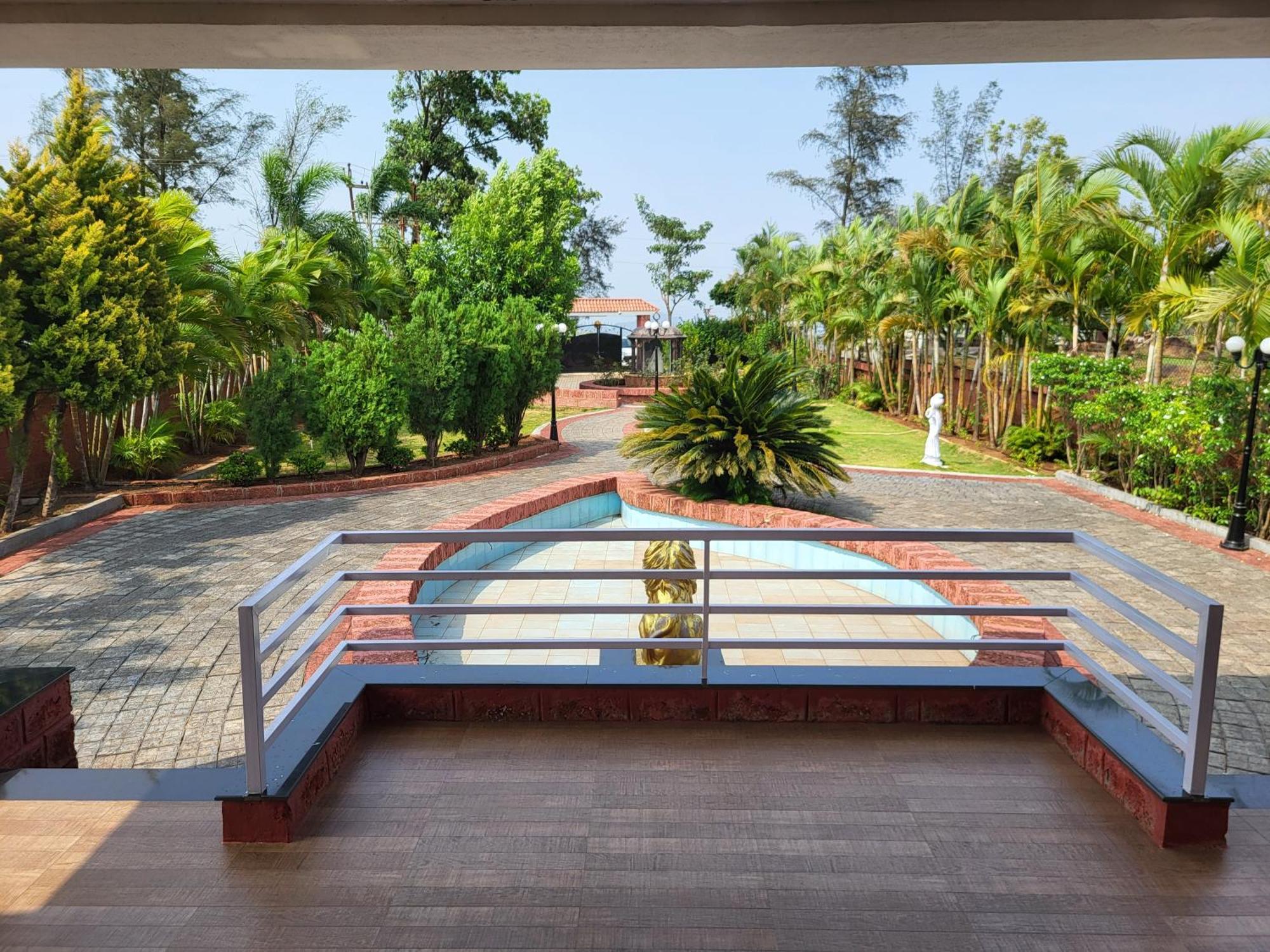 Paras Holiday Home Satara Buitenkant foto
